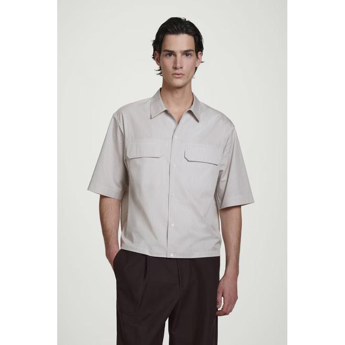 RELAXED</span><span translate="no">UTILITY РУБАШКА С КАРМАНОМ С КЛАПАНОМ
