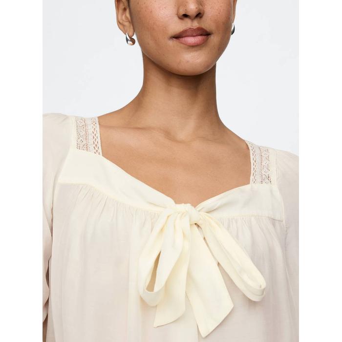 Fiyonk Detaylı Kare Yaka Crop Bluz цвет: Белый