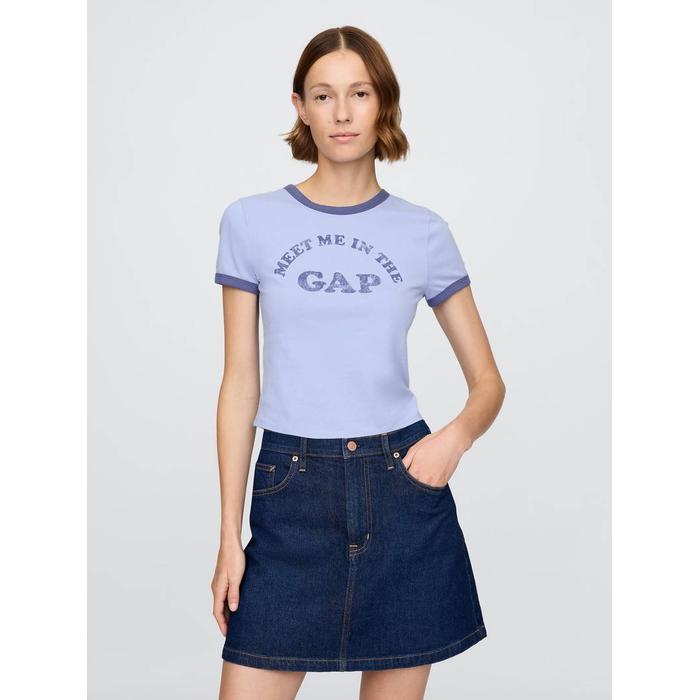 Футболка с укороченным логотипом Gap