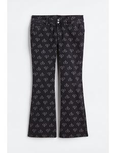 H&amp;M+ Расклешенные джинсы с заниженной талией