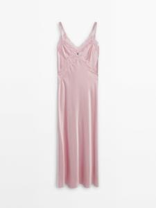 Атласное платье в бельевом стиле с кружевом — Studio цвет: Цвет розового дерева