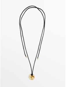 Necklace cord detail circular piece цвет: Золотистый