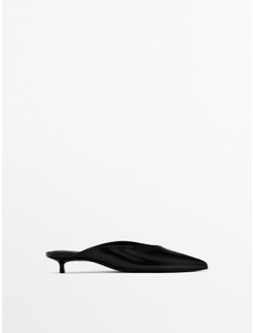 Туфли-мюли на каблуке с острым носом цвет: Черный