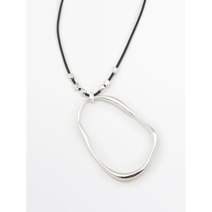 Leather cord necklace with asymmetric piece цвет: Серебряный
