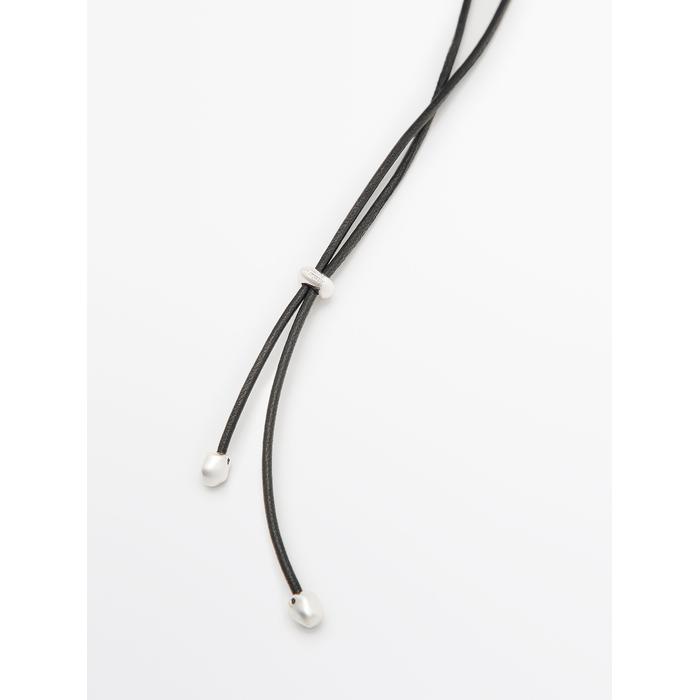 Leather cord necklace with asymmetric piece цвет: Серебряный