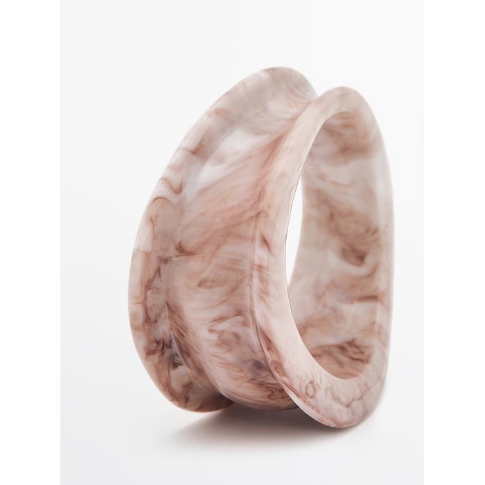 Marble-effect resin bracelet цвет: Шоколадный