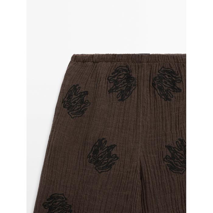 Fluid textured pants with embroidered detail цвет: Шоколадный