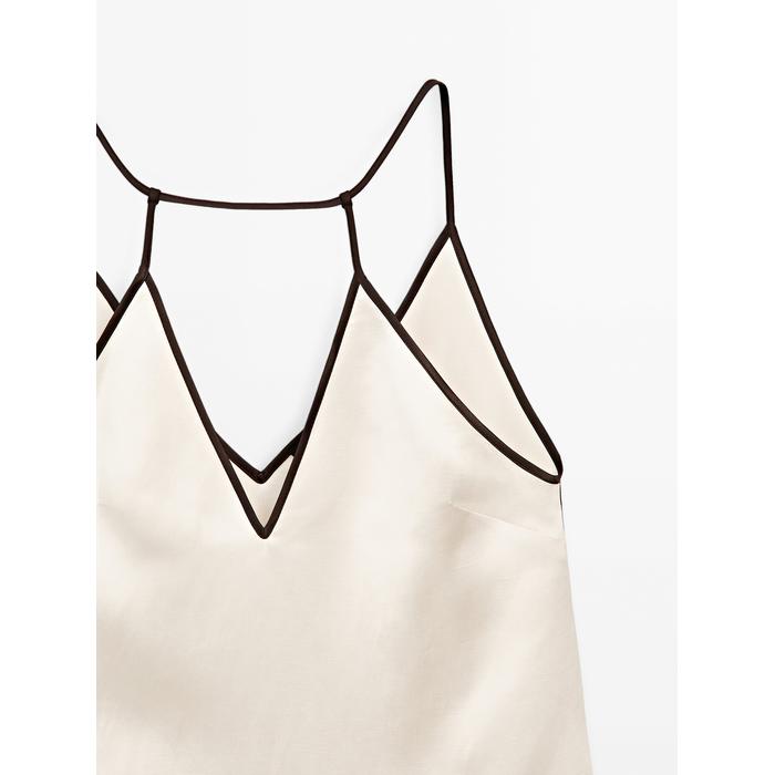 Satin halter top with vivid detail цвет: Натуральный, кремовый