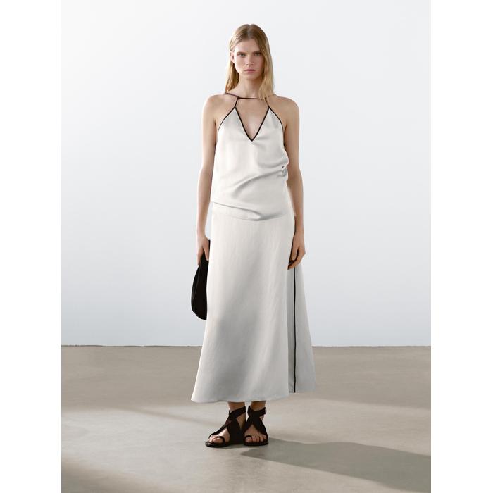 Satin halter top with vivid detail цвет: Натуральный, кремовый