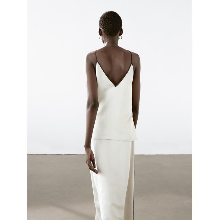 Satin halter top with vivid detail цвет: Натуральный, кремовый