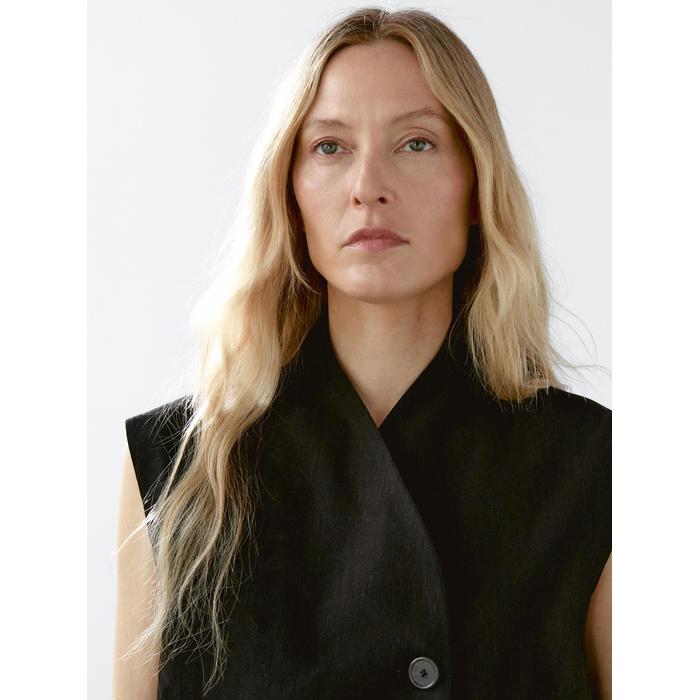 Waistcoat with linen turtleneck цвет: Черный