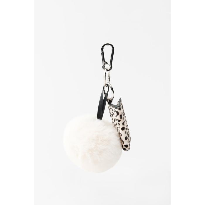Zara keychain store