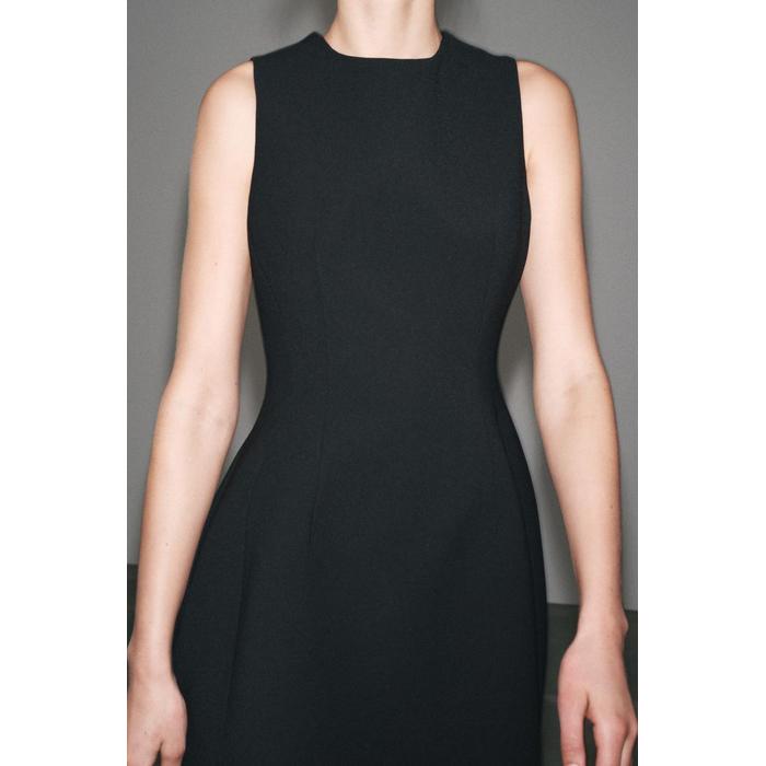 КОРОТКОЕ ОБЪЕМНОЕ ПЛАТЬЕ ИЗ КОЛЛЕКЦИИ ZW COLLECTION