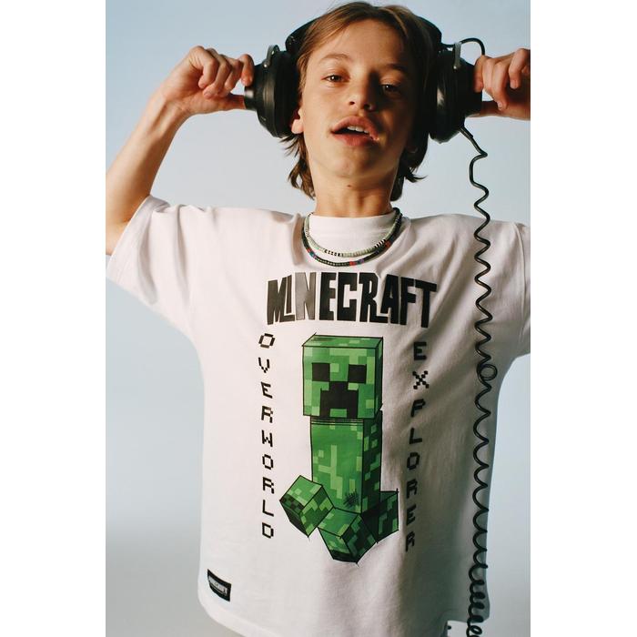 ФУТБОЛКА С ПРИНТОМ MINECRAFT © MOJANG AB. ™