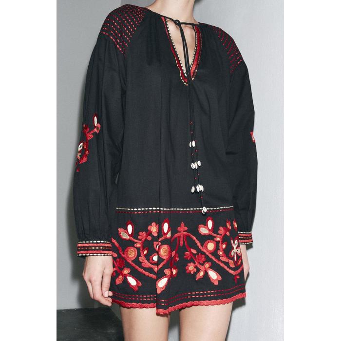 КОРОТКОЕ ПЛАТЬЕ С ВЫШИВКОЙ ИЗ КОЛЛЕКЦИИ ZW COLLECTION