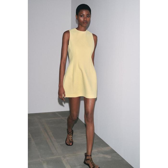 КОРОТКОЕ ОБЪЕМНОЕ ПЛАТЬЕ ИЗ КОЛЛЕКЦИИ ZW COLLECTION