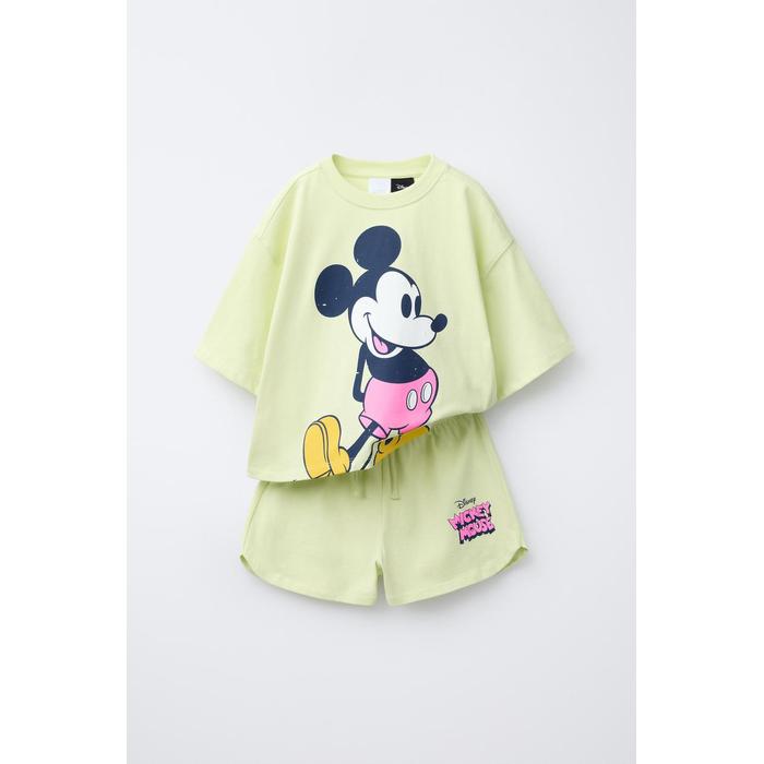 DISNEY КОМПЛЕКТ ИЗ ФУТБОЛКИ И БЕРМУДСКИХ ОСТРОВОВ С МИККИ МАУСОМ ©