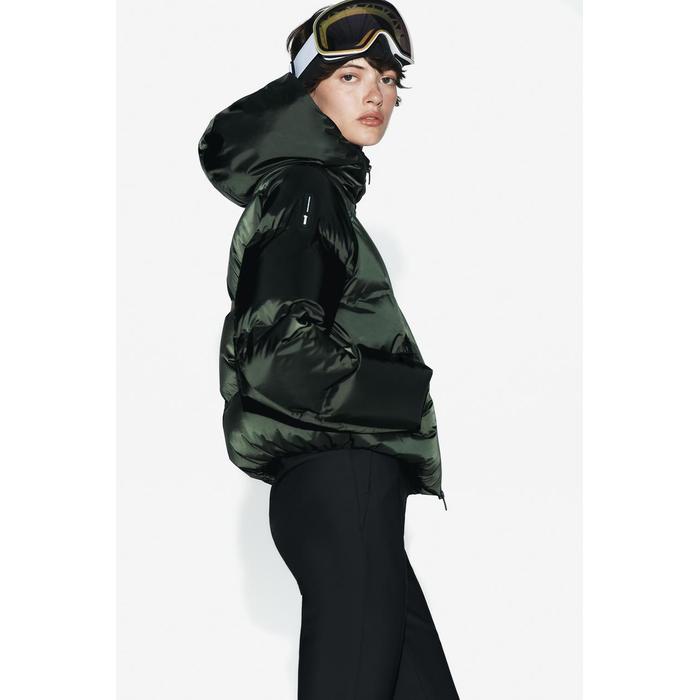 ПУХОВИК ИЗ КОЛЛЕКЦИИ SKI COLLECTION С ТЕХНОЛОГИЕЙ RECCO® ДЛЯ ЗАЩИТЫ ОТ ВОДЫ И ВЕТРА