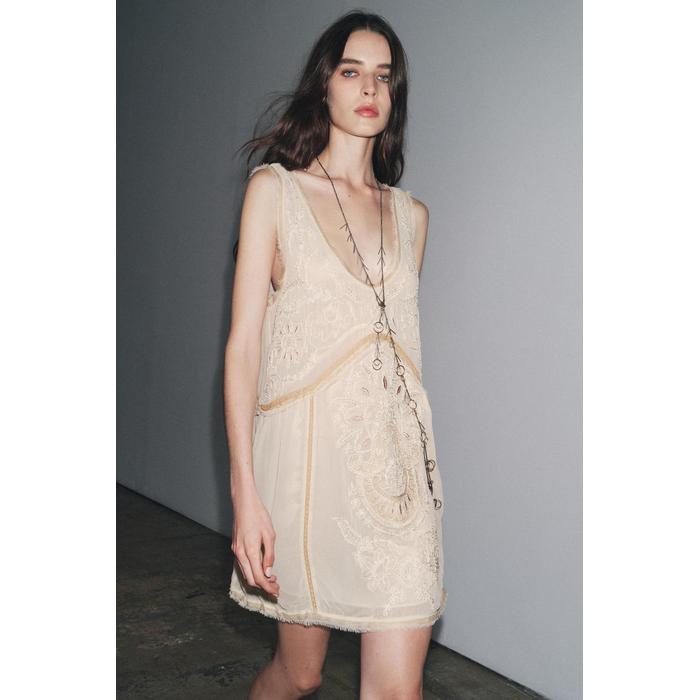 ПЛАТЬЕ С ВЫШИВКОЙ ИЗ КОЛЛЕКЦИИ ZW COLLECTION