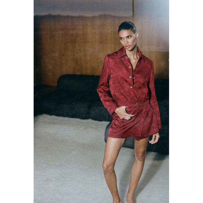 ЖАККАРДОВАЯ НАКИДКА SKORT