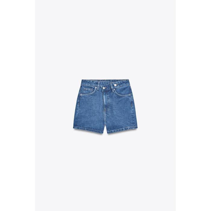 MOM FIT ДЖИНСОВЫЕ ШОРТЫ-БЕРМУДЫ TRF С ЗАВЫШЕННОЙ ТАЛИЕЙ И ПЕРЕКРЕЩИВАЮЩИМСЯ ПОЯСОМ