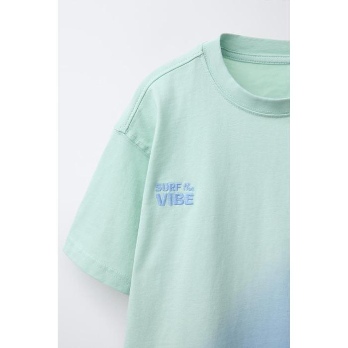 ФУТБОЛКА TIE-DYE С ВЫШИТЫМ СЛОГАНОМ