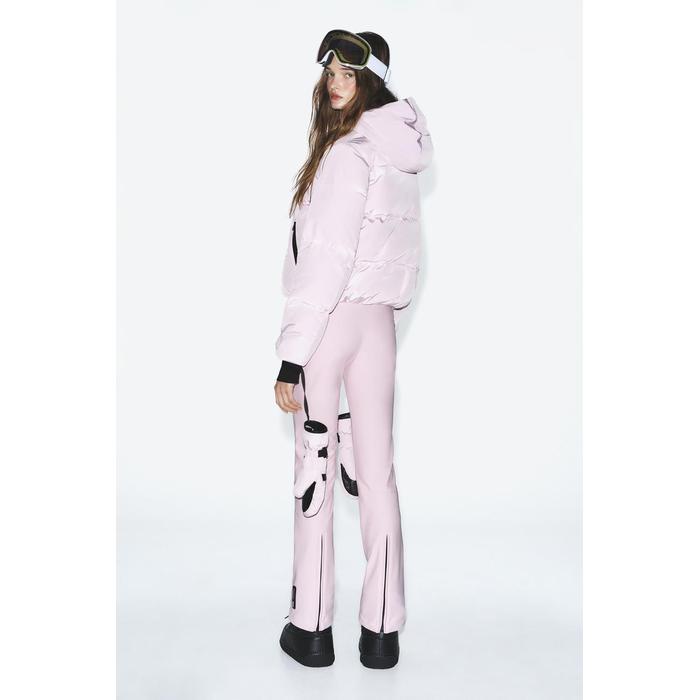 ПУХОВИК ИЗ КОЛЛЕКЦИИ SKI COLLECTION С ТЕХНОЛОГИЕЙ RECCO® ДЛЯ ЗАЩИТЫ ОТ ВОДЫ И ВЕТРА