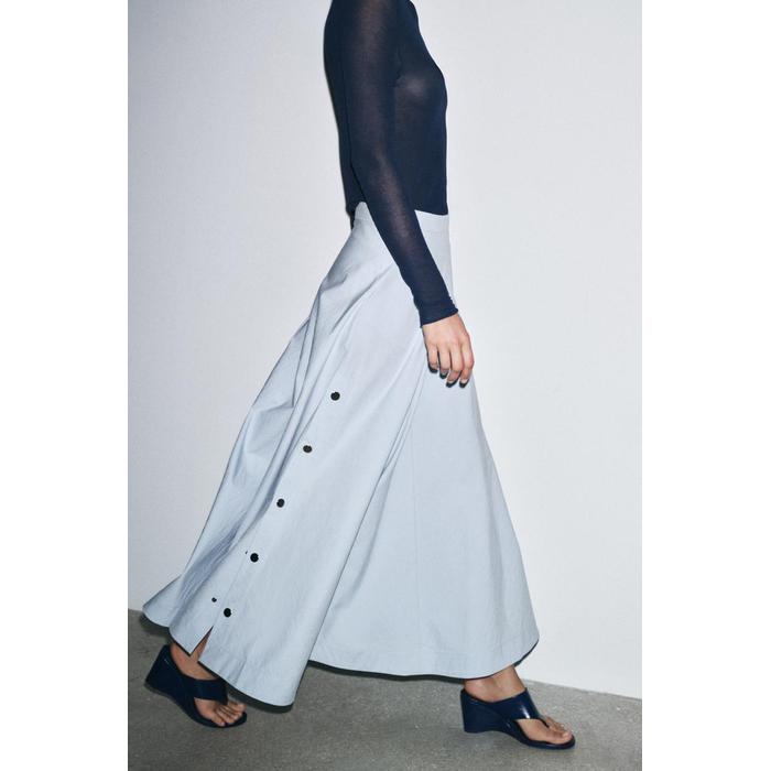 РАСКЛЕШЕННАЯ ЮБКА НА ПУГОВИЦАХ ИЗ КОЛЛЕКЦИИ ZARA WOMAN COLLECTION