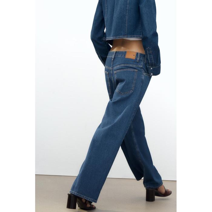 ДЖИНСЫ-КРОССОВЕРКИ OVERSIZE С ЗАВЫШЕННОЙ ТАЛИЕЙ