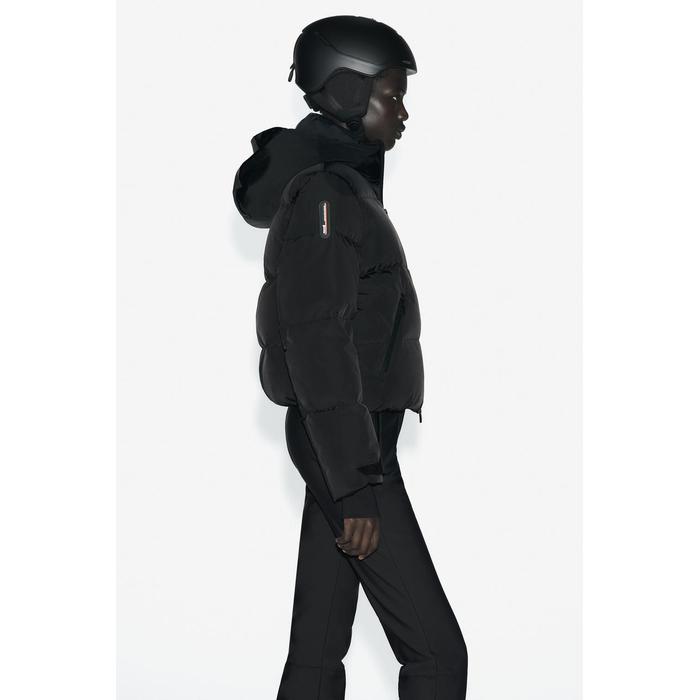 ПУХОВИК ИЗ КОЛЛЕКЦИИ SKI COLLECTION С ТЕХНОЛОГИЕЙ RECCO® ДЛЯ ЗАЩИТЫ ОТ ВОДЫ И ВЕТРА