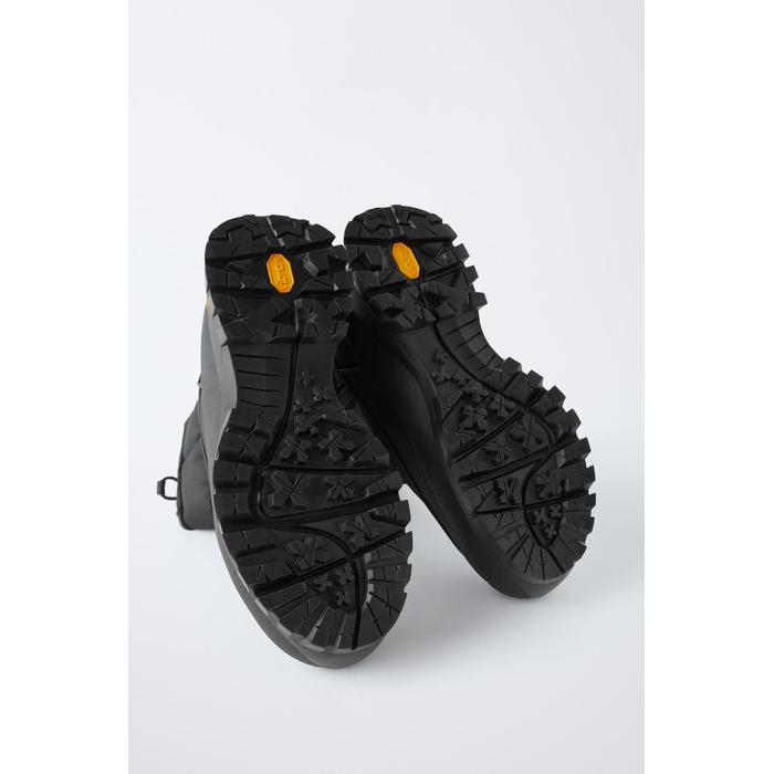 ВОДООТТАЛКИВАЮЩИЕ СТЕГАНЫЕ ЛЫЖНЫЕ БОТИНКИ VIBRAM ® ИЗ КОЛЛЕКЦИИ SKI COLLECTION