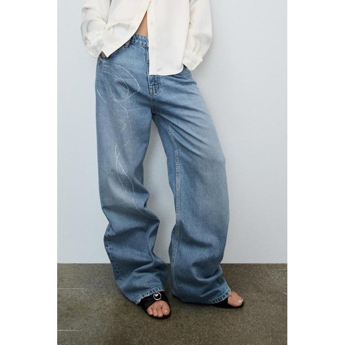 RELAXED ДЖИНСЫ OVERSIZE С ЗАВЫШЕННОЙ ТАЛИЕЙ И СТРАЗАМИ