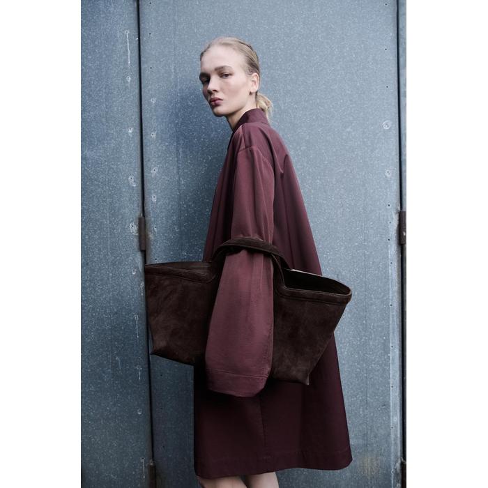 ВОДООТТАЛКИВАЮЩИЙ ТРЕНЧ ИЗ КОЛЛЕКЦИИ ZW COLLECTION