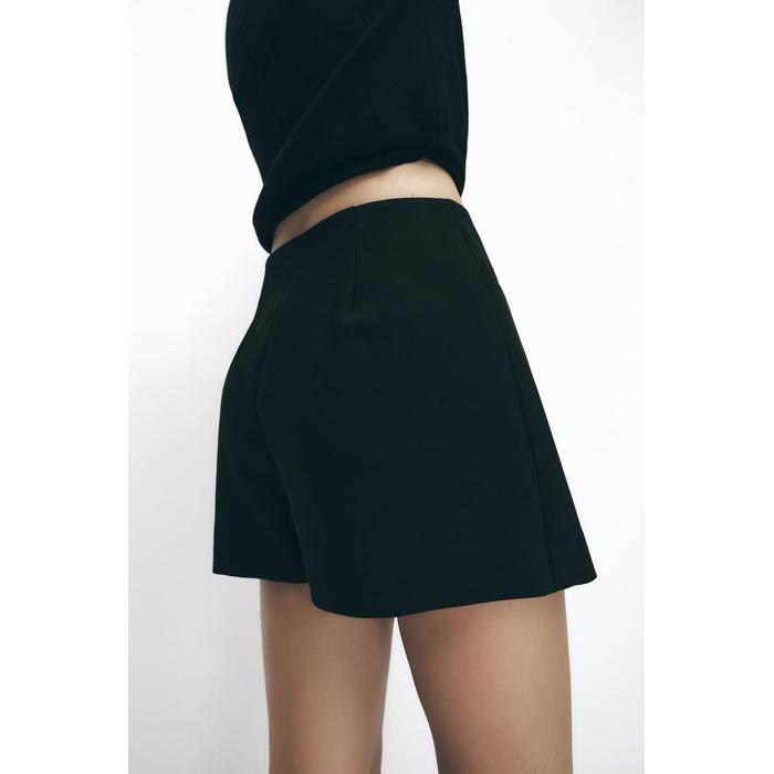 ПРИПОДНЯТАЯ ПУГОВИЦА SKORT