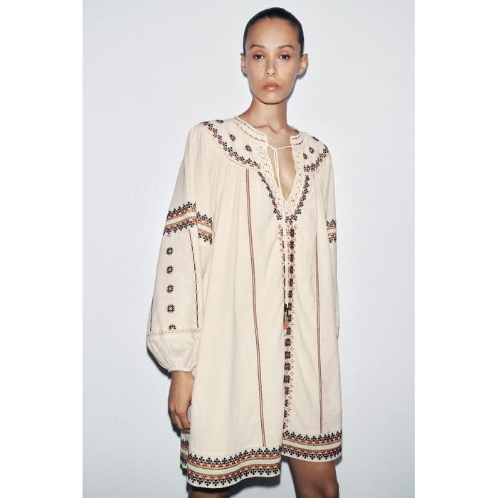 ПЛАТЬЕ С ВЫШИВКОЙ ИЗ КОЛЛЕКЦИИ ZW COLLECTION