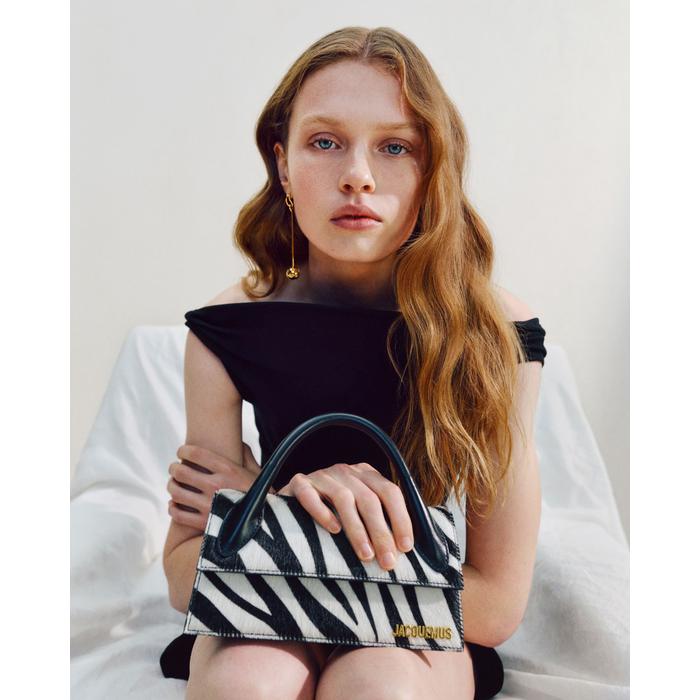 Удлиненная фирменная сумочка цвет: Black & white zebra