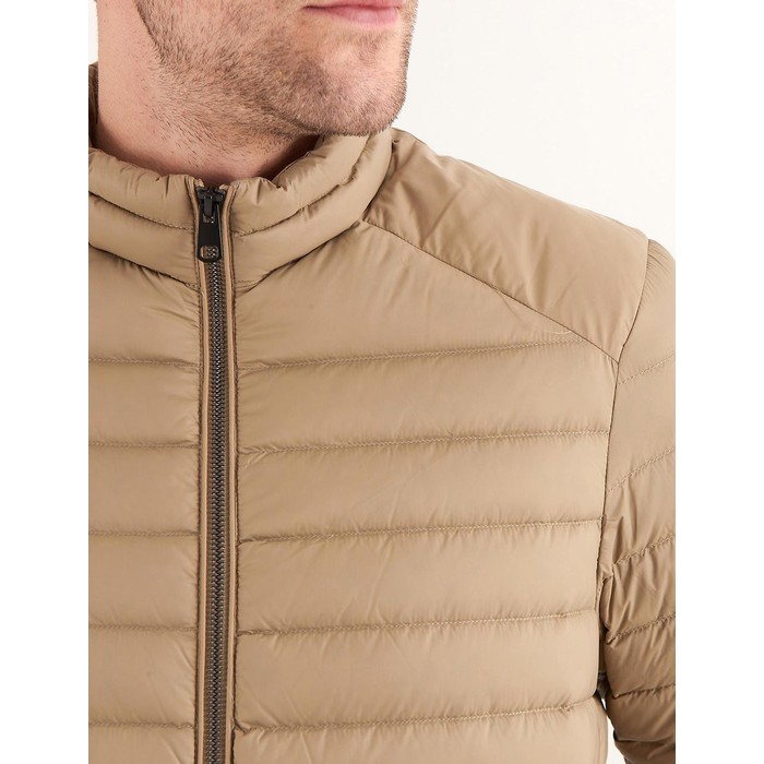 надувные пуховики stormwear™ из перьев и пуха