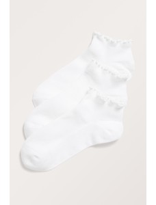3 упаковки белых носков с подолом из листьев салата