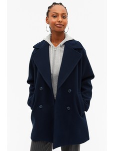двубортный пиджак с лацканами