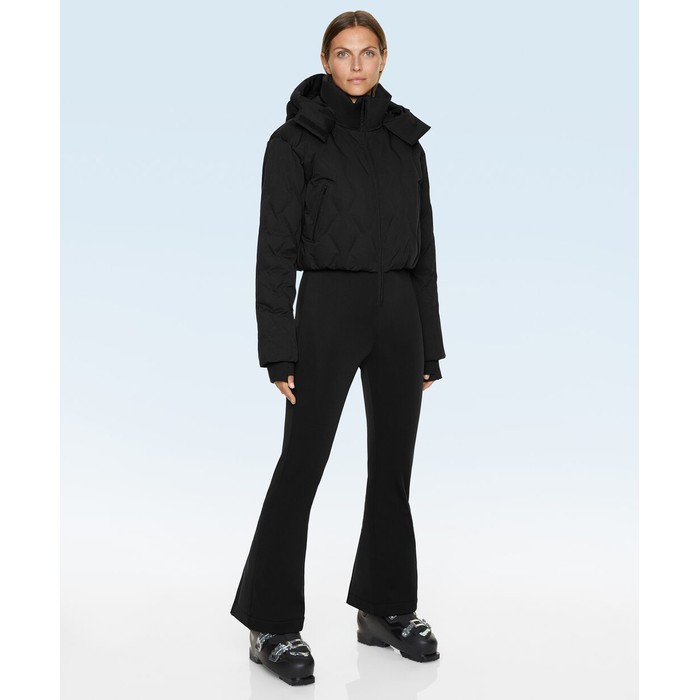 Лыжный водостойкий комбинезон PrimaLoft® с подкладкой и прямыми штанинами.