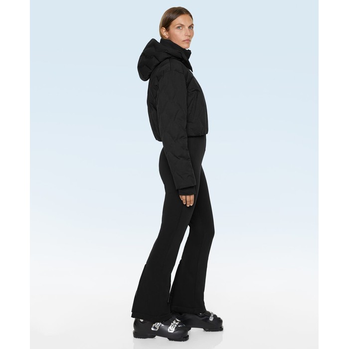 Лыжный водостойкий комбинезон PrimaLoft® с подкладкой и прямыми штанинами.