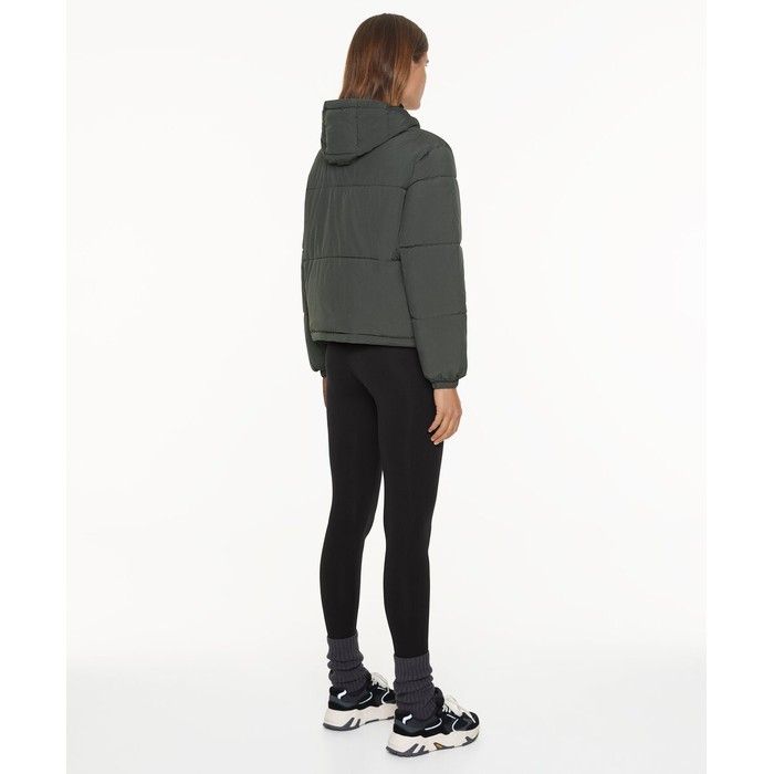 короткая водоотталкивающая утепленная куртка primaloft®