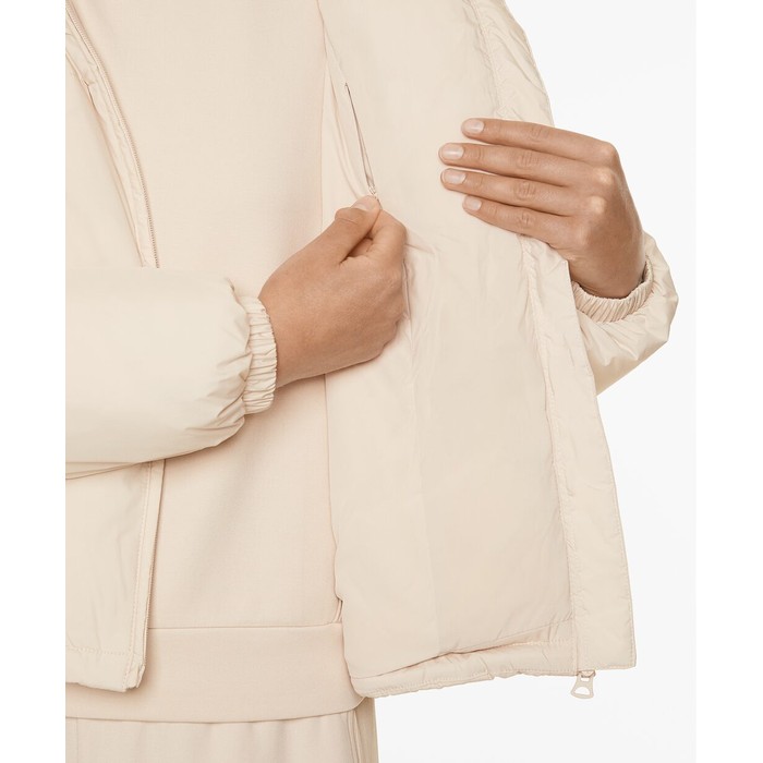 короткая водоотталкивающая утепленная куртка primaloft®