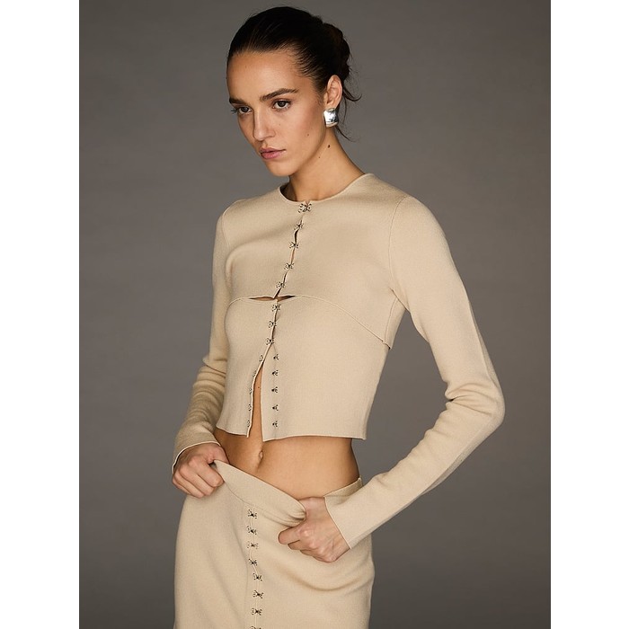 Укороченный кардиган тонкой вязки Atelier Victoria's Secret X Altuzarra, выполненный крючком