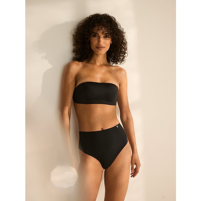 Невидимка от Victoria's Secret 
Беспроводной бюстгальтер без бретелек Perfect Comfort с эффектом пуш-ап
